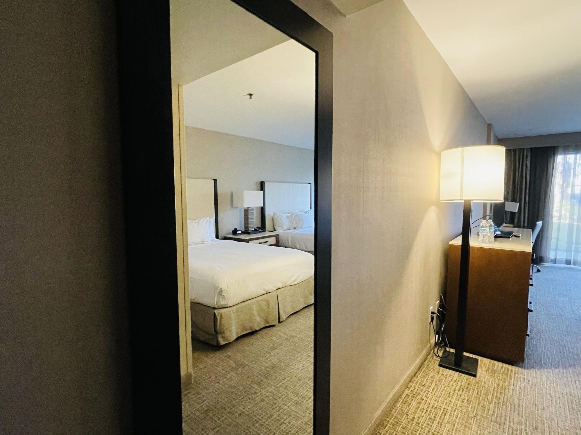 Hotel Doubletree By Hilton Convention Center Fresno